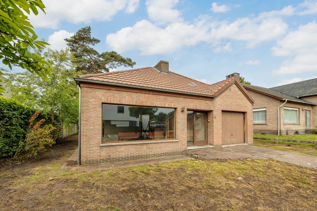 Charmante laagbouw woning met ruime tuin te Oelegem! 