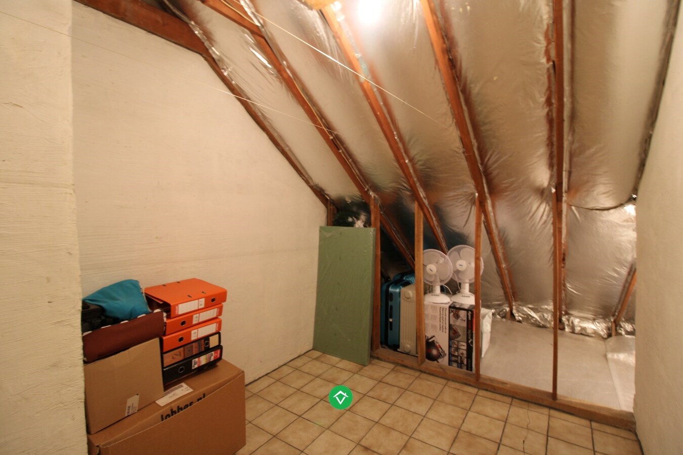 Ruime half-open bebouwing met 4 slaapkamers te Roeselare 