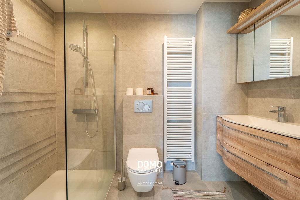 PERFECT GELEGEN RUIM APPARTEMENT IN CENTRUM HASSELT MET 3 SLAAPKAMERS, TERRAS, GARAGE EN EPC B 