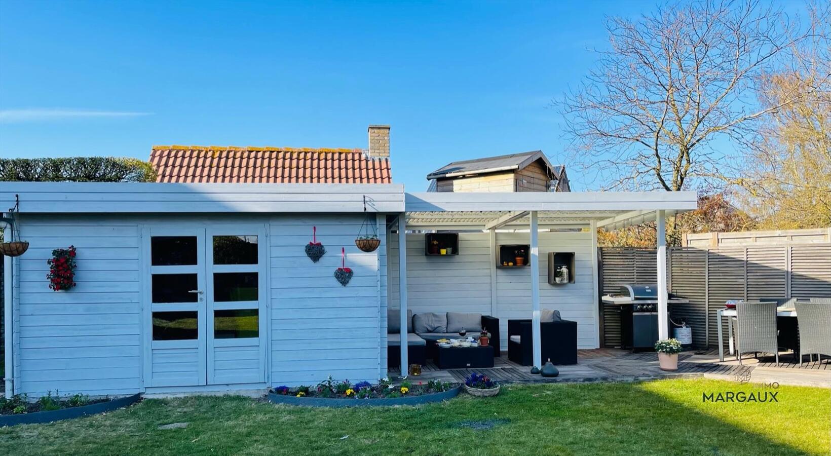 Rustig gelegen vrijstaande villa met grote tuin 