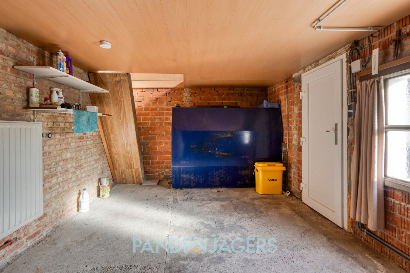 Landelijk gelegen rijwoning met garage te Koningshooikt 