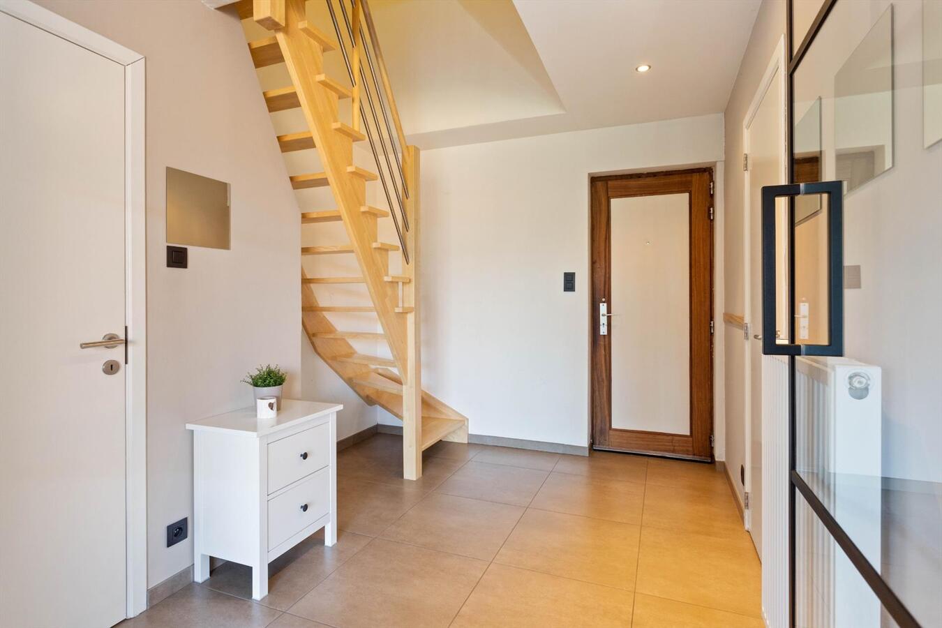 Energiezuinige woning in loftstijl met grote lichtrijke leefruimte. 