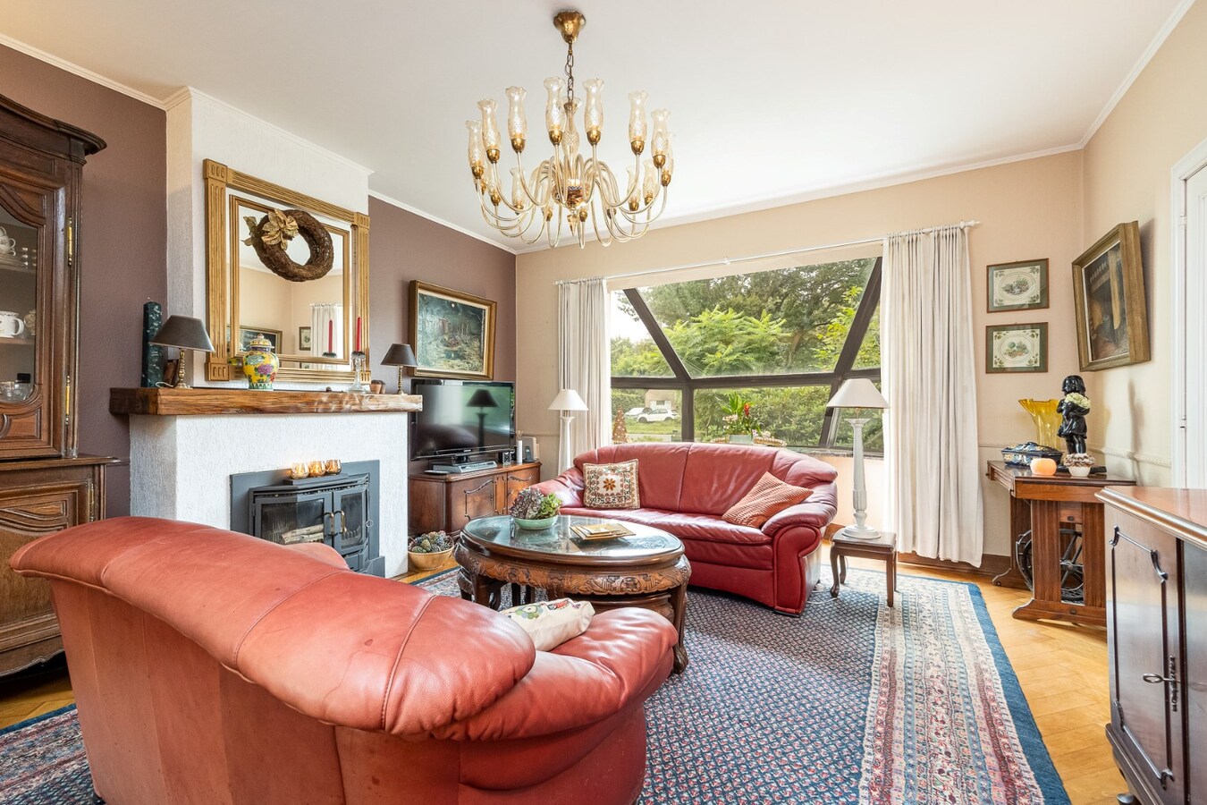 Karaktervolle villa op een perceel van  1.779 m² te Schilde op wandelafstand van het centrum 