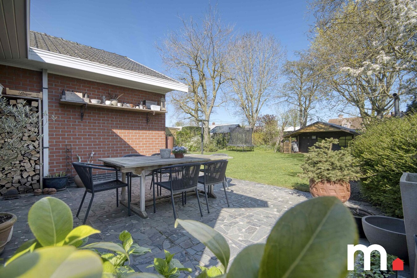 Mooie en welgelegen bungalow in centrum Oostrozebeke ! EPC B ! 