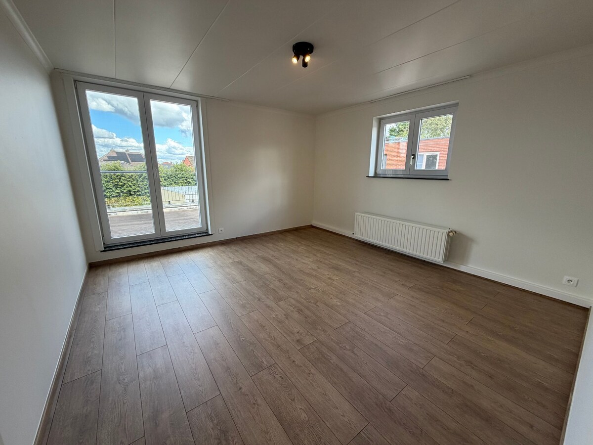Ruim 3-slpk-appartement mét terras te Gavere-Asper 