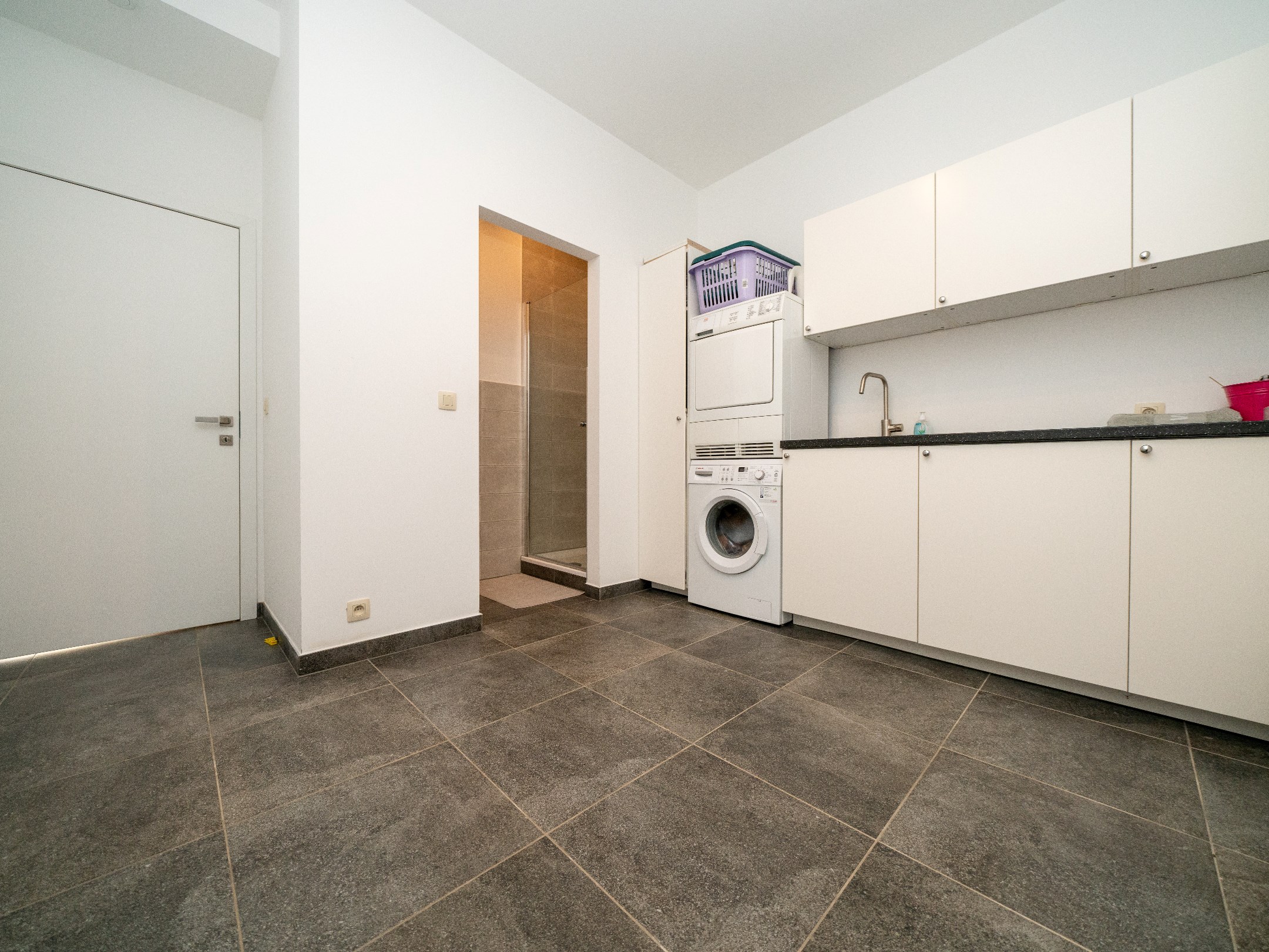 Nouvelle construction 3 chambres, 3 sdb et garage 