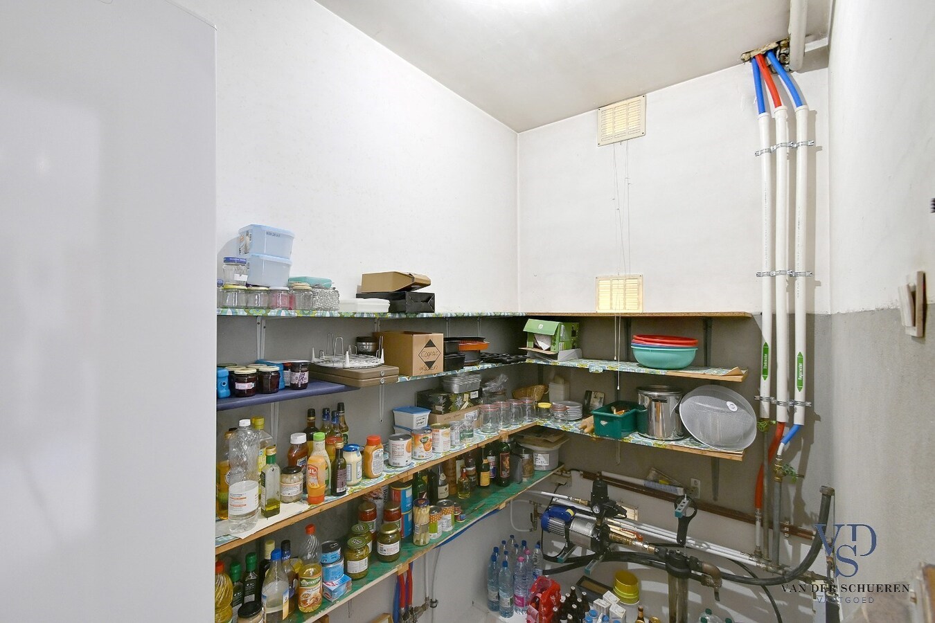 Statige villa in rustige residentiële wijk 