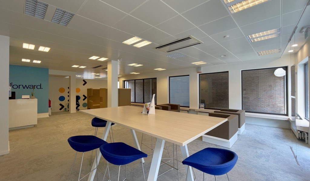 Commercieel gelijklvoers te huur vlakbij stadsring Mechelen