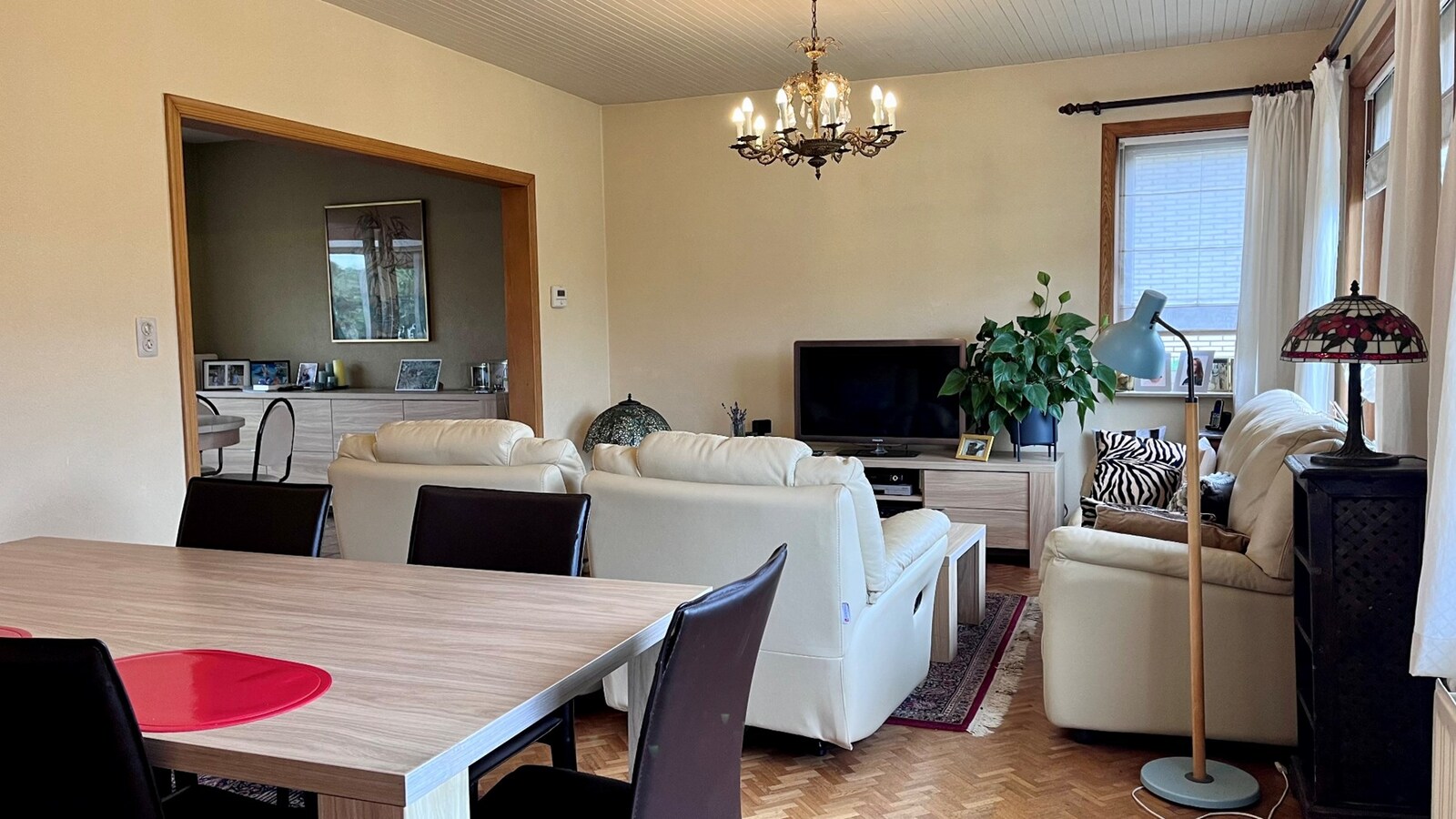 Goed onderhouden woning met tuin, terras en inpandige garage in Kermt - Energielabel E 