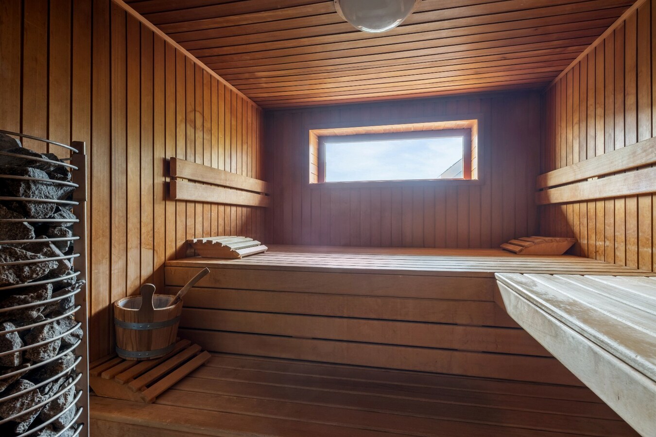 Exclusieve villa met buitenzwembad en privéwelness te Waregem ! 