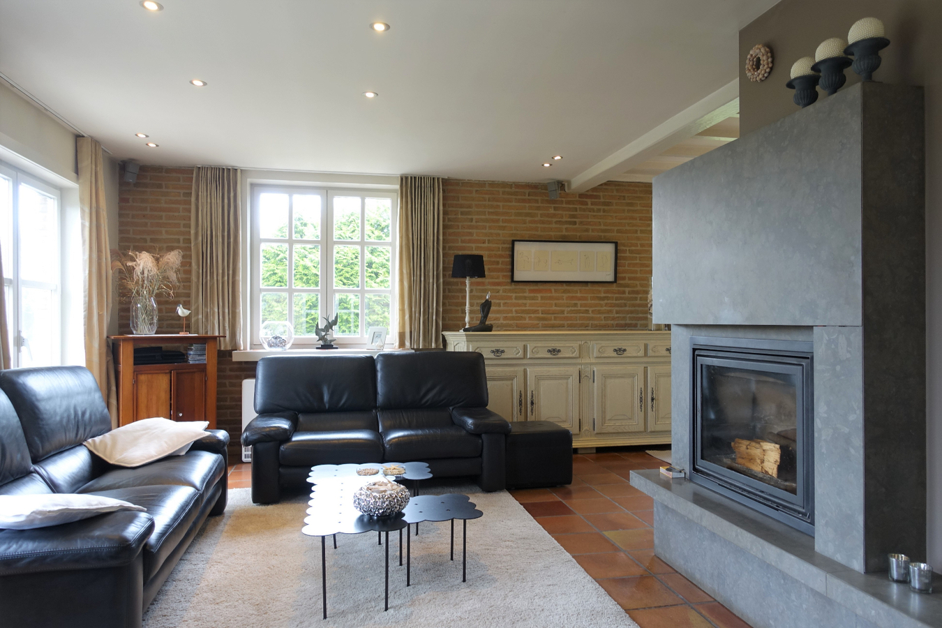 Uiterst rustig gelegen villa met kantoorruimte 