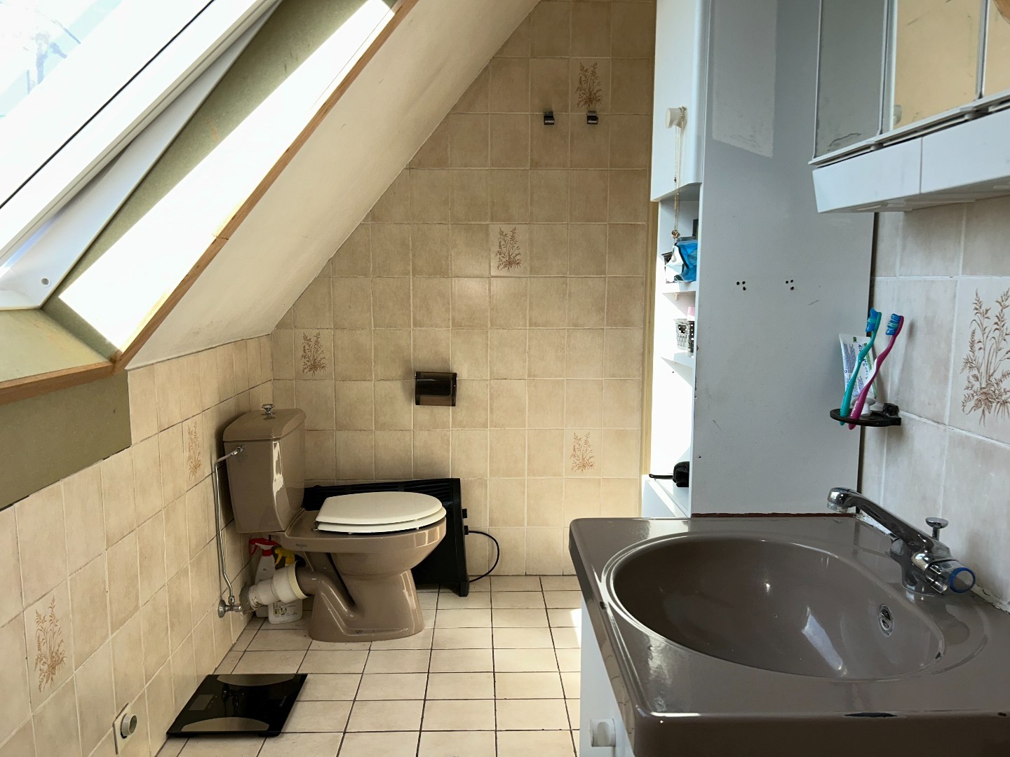 Instapklare woning met 3 slaapkamers, garage en tuin op 496m² 