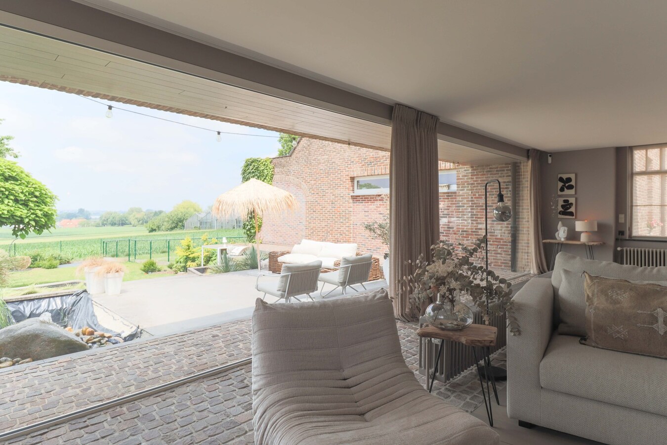 Unieke Villa te Moorslede met 5 slaapkamers op 726m² ! 