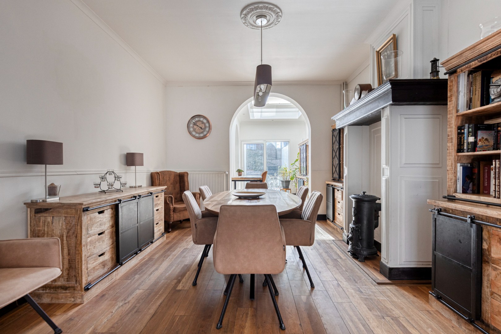 Karaktervolle herenwoning uit 1871 met 4 slaapkamers en prachtige stadstuin 