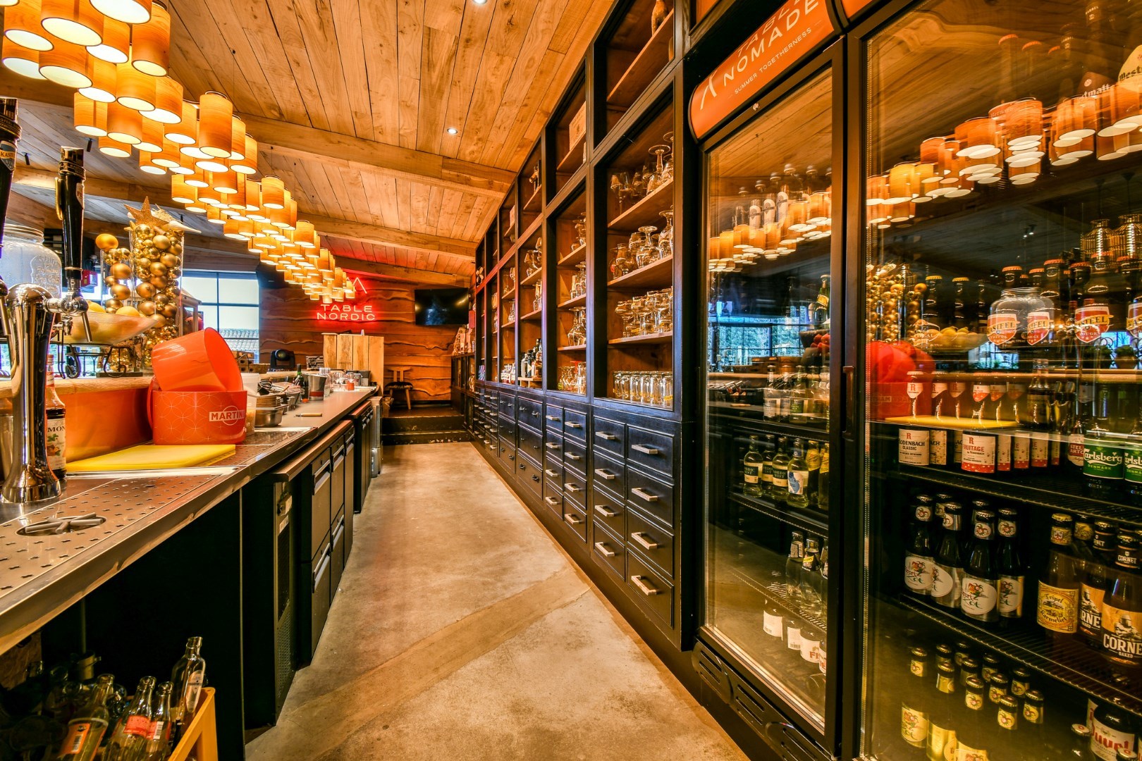 Exclusief domein met restaurant/feestzaal en luxueuze woning op 5 Ha te Torhout 