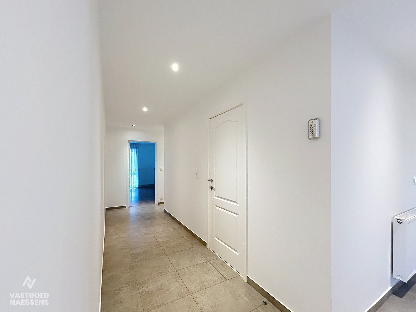 RUIME BUNGALOW MET TUIN EN GARAGE 