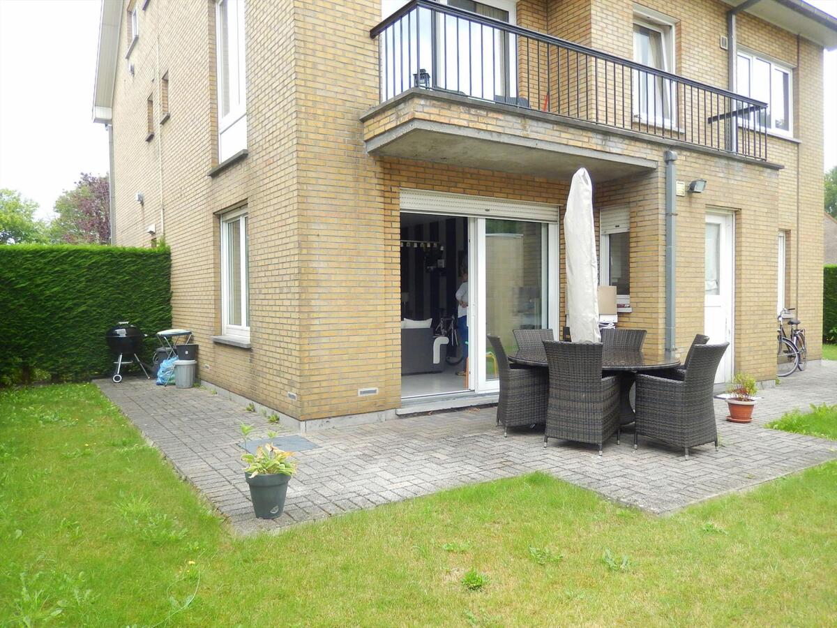2-Slaapkamerappartement op de gelijkvloerse verdieping met tuin 