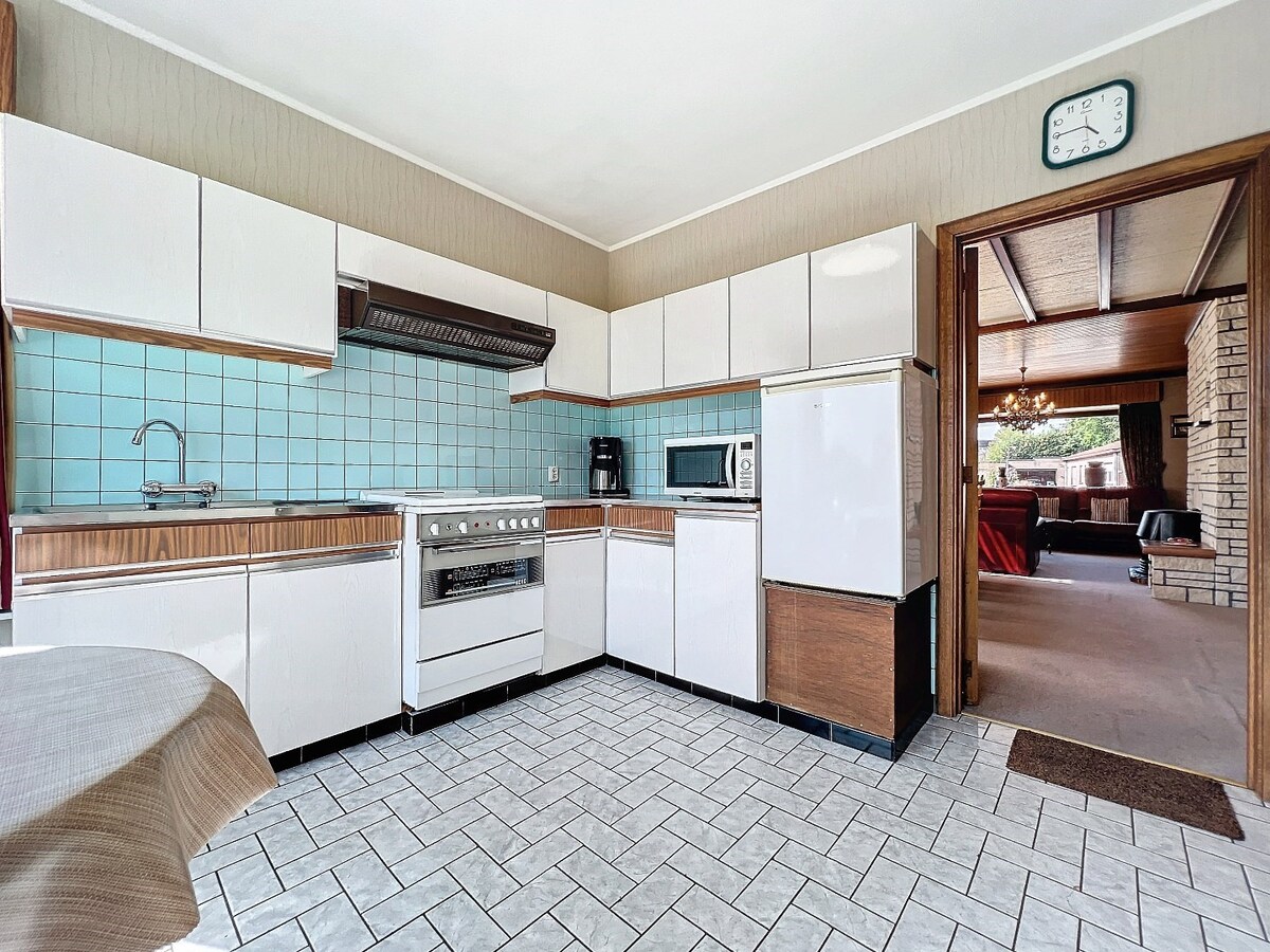 Charmante laagbouwwoning in rustige woonwijk te Hillegem 