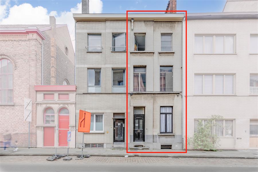 Centraal gelegen opbrengsteigendom met 8 entiteiten 