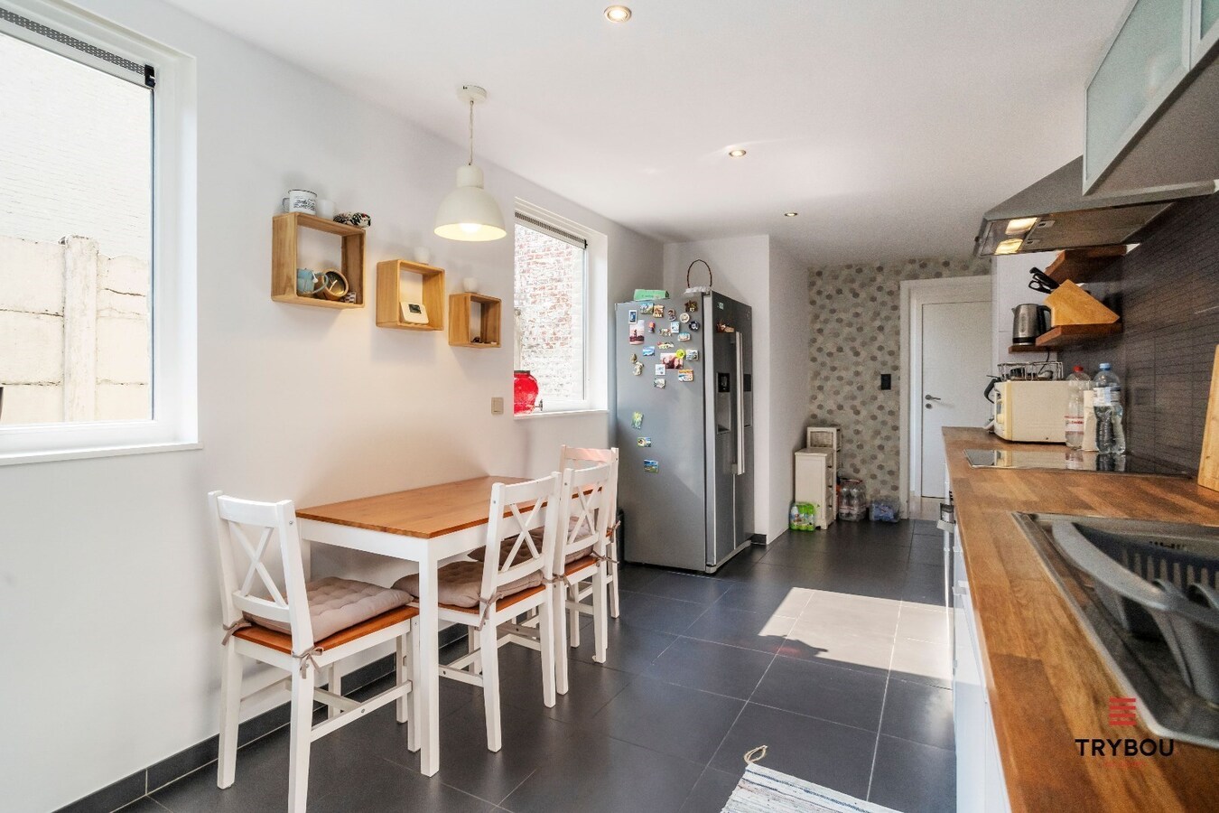 Centraal gelegen halfopen woning te Bavikhove 