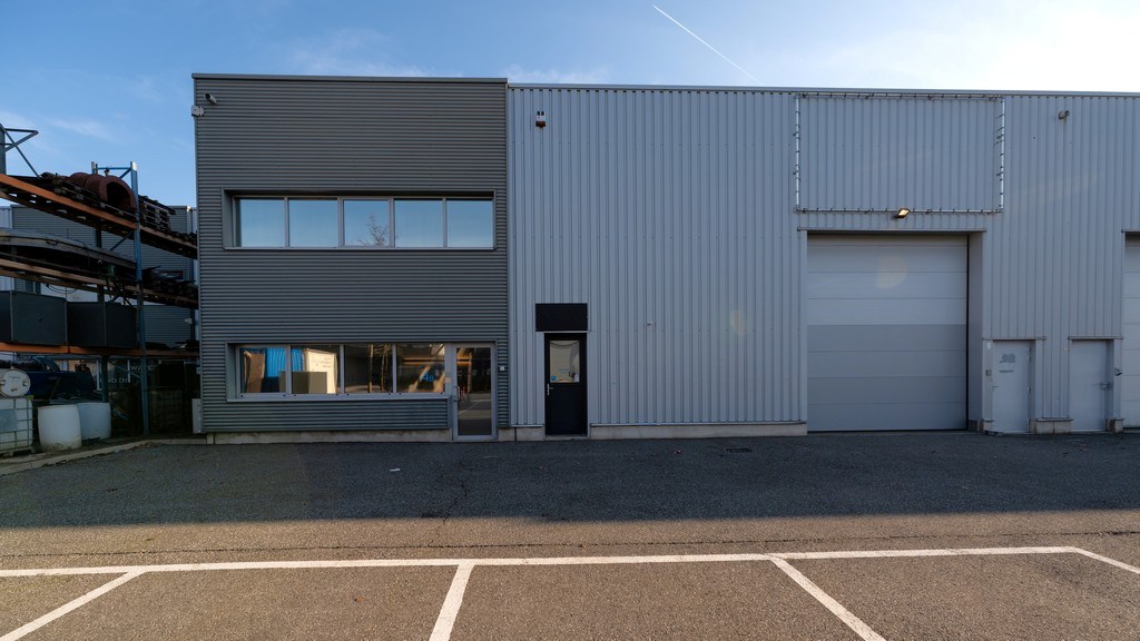 Bedrijfsunit te huur in industriezone De Zaat in Temse