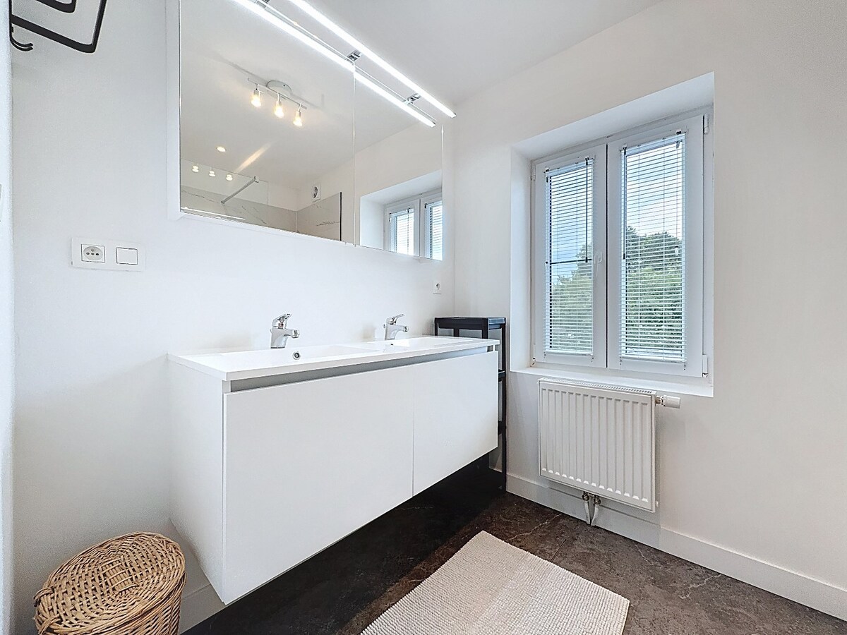 Energiezuinige en ruime stadswoning met tuin te Bevegem 
