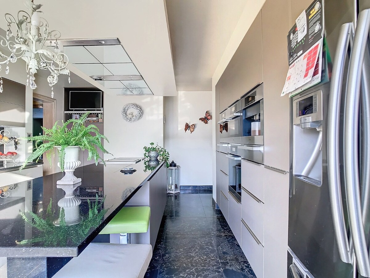 Paardeneigendom met villa, luxe en comfort in Harzé/Aywaille op ca.8,5ha 