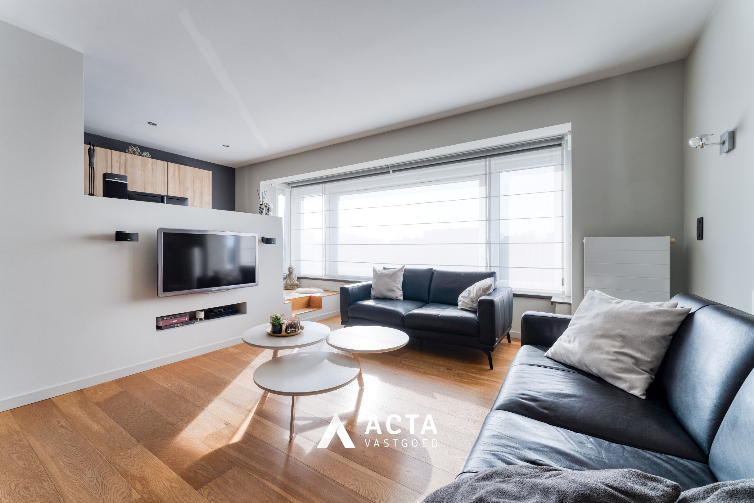 Instapklare bel-etage met 3 slaapkamers en garage 