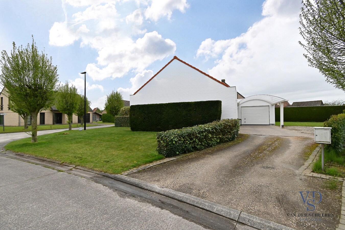Tijdloze bungalow in rustige, residentiële verkaveling 
