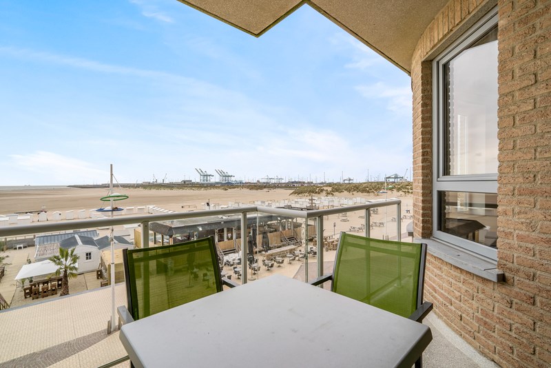 « Appartement de vacances spacieux avec 3 chambres à coucher - SVZ318 