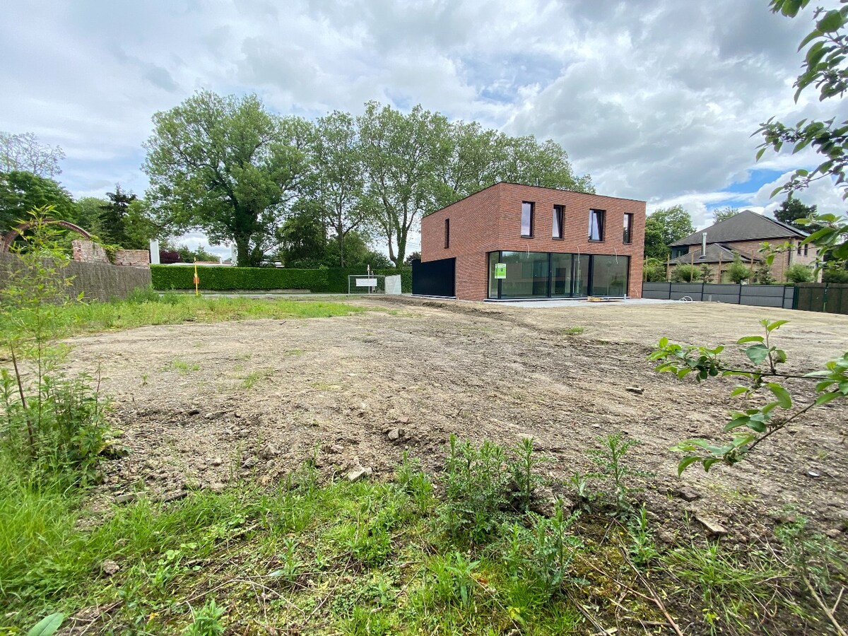 Terrain à bâtir (avec permis) au pied du Mont Saint-Aubert ! 