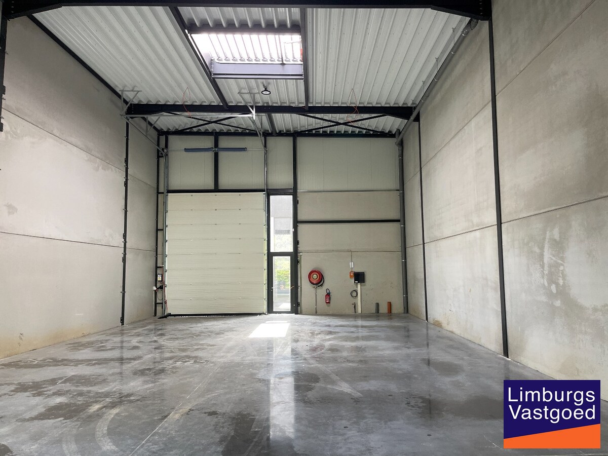 UNIT 7F - Moderne bedrijfshal van  200m² TE HUUR 