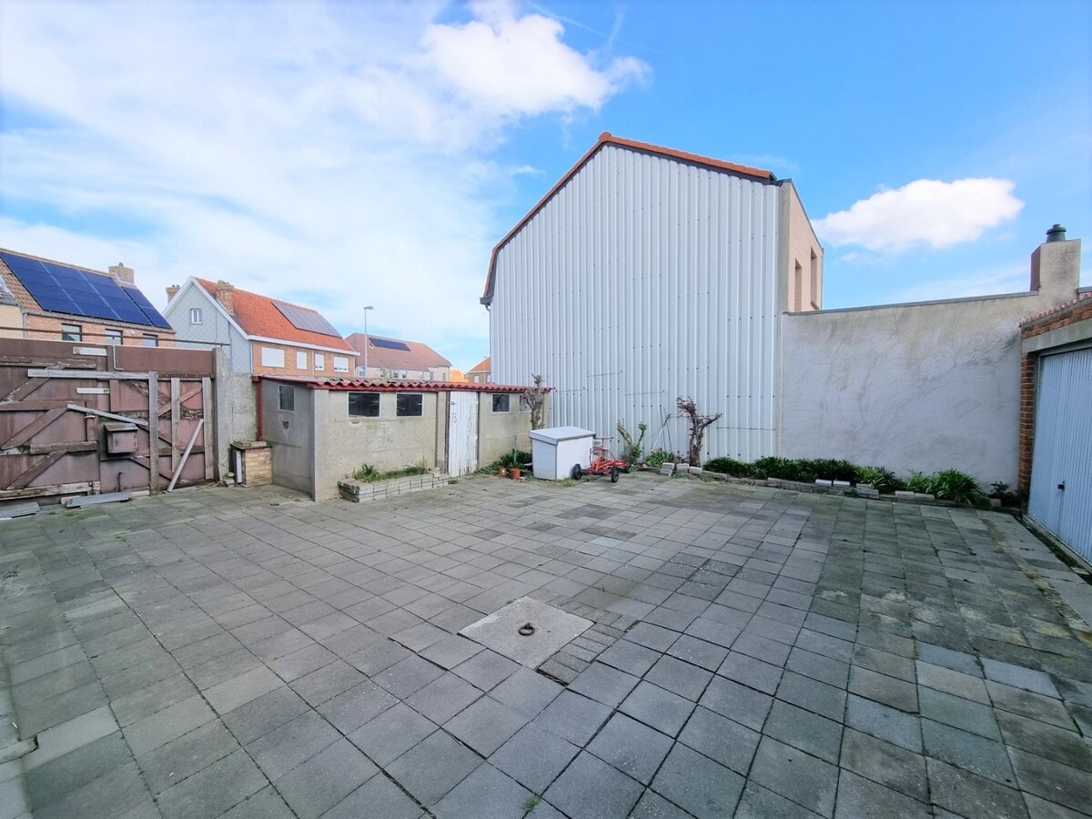 Woning op dubbel perceel (met 3 garages) - Zeebrugge 
