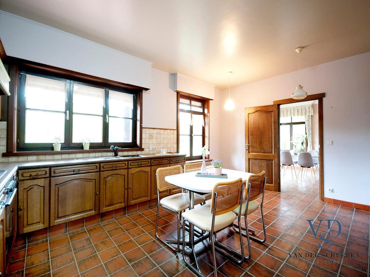 Degelijke villa op bijna 5000 m2 - exclusieve ligging nabij de Schelde in doodlopende straat ! 