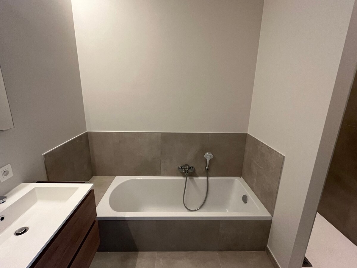 Nieuw, luxueus afgewerkt BEN-penthouse 