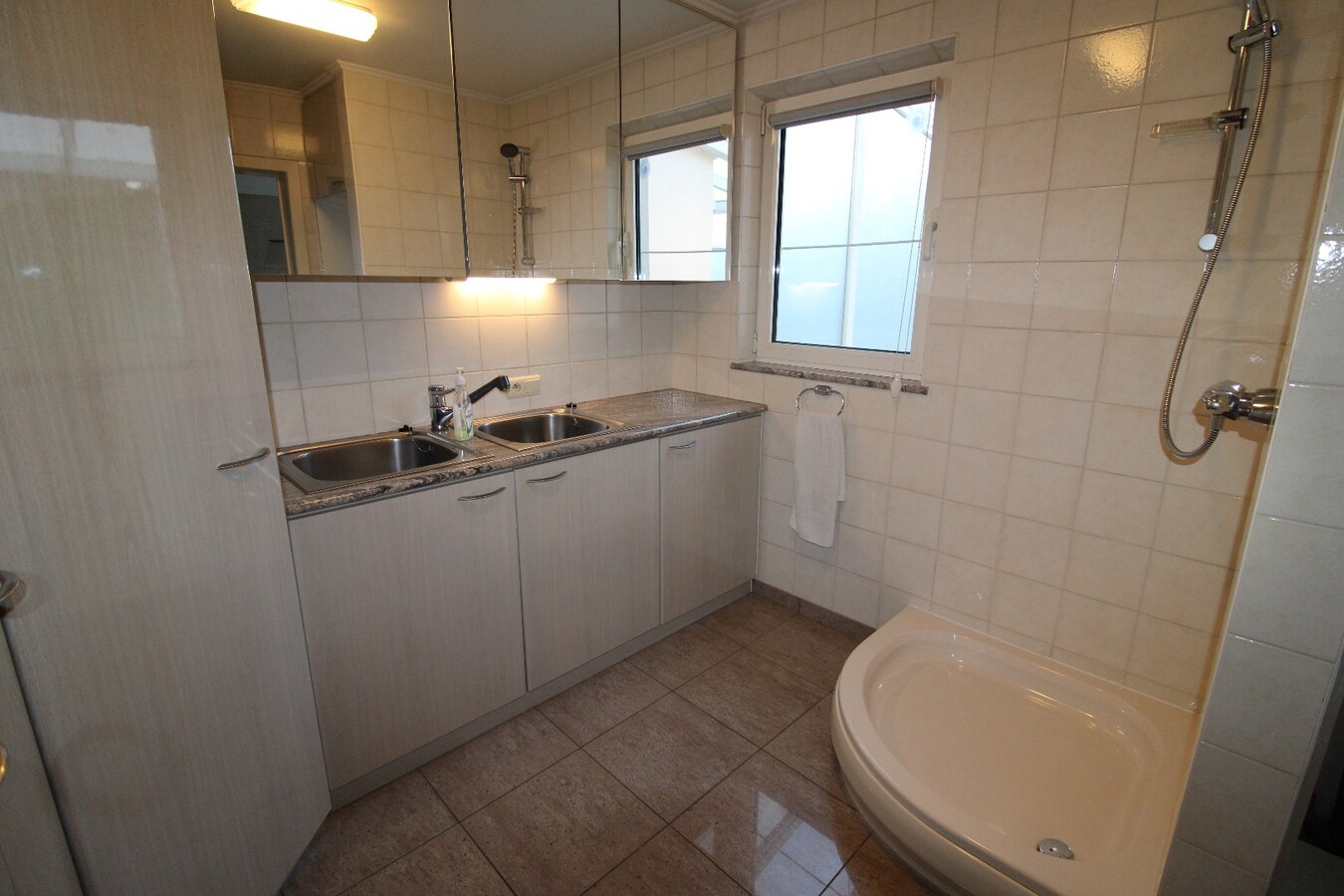 Zeer goed onderhouden woning met 3 slaapkamers 