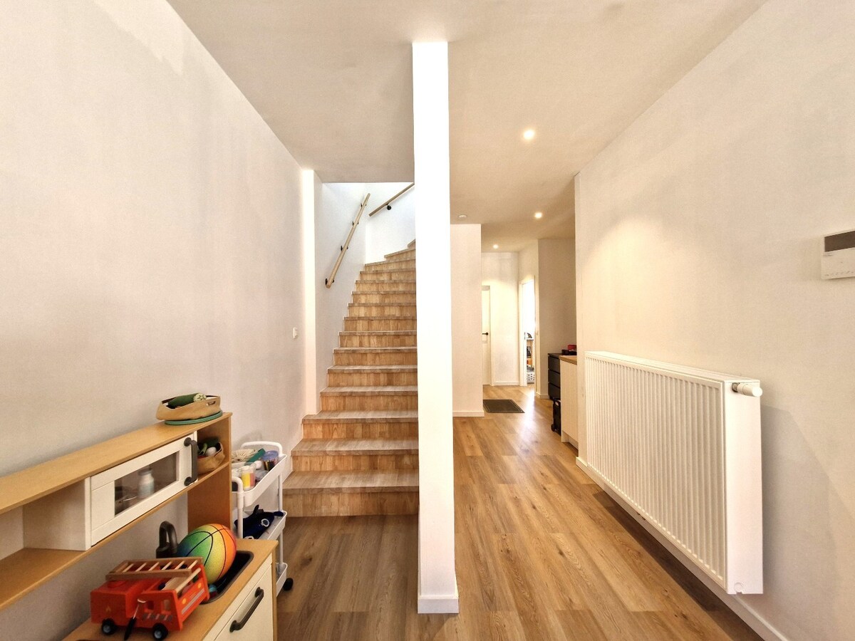 Zeer groot, volledig gerenoveerd duplexappartement te Westkapelle 