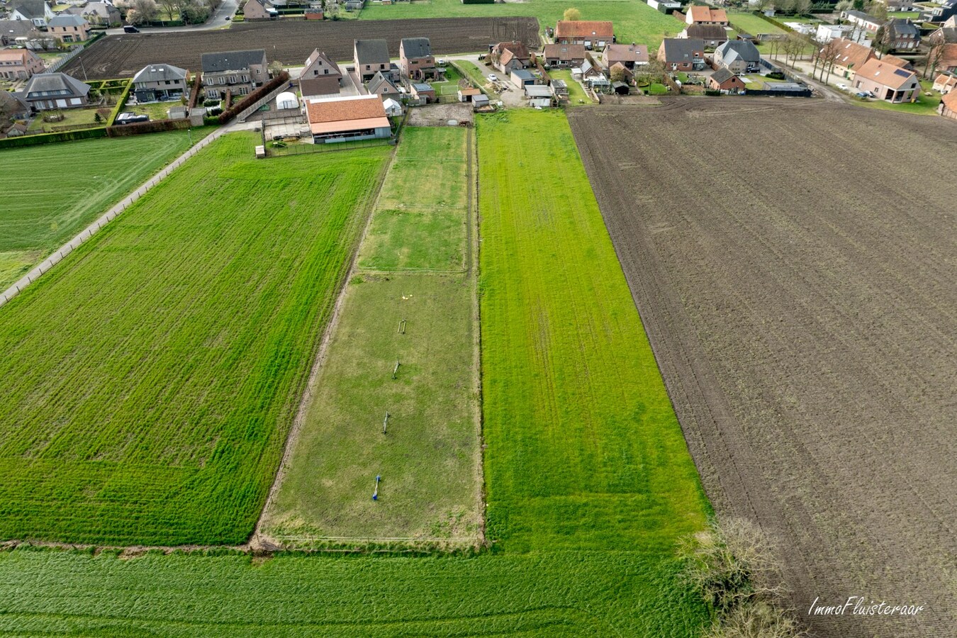 Bouwgrond voor HOB met aanpalende weide nabij het centrum van Hoogstraten 