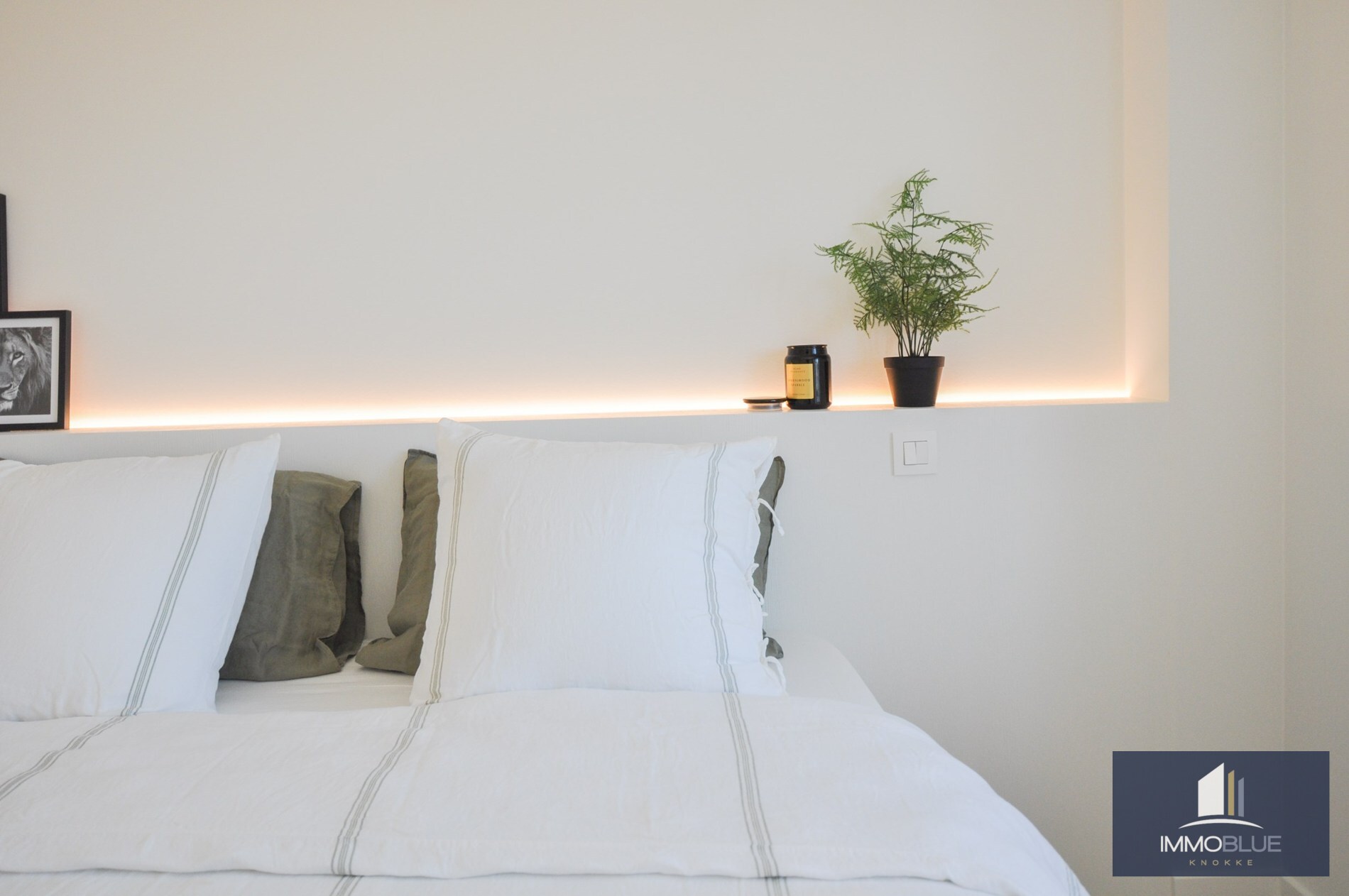 Appartement entièrement rénové et situé au calme, offrant une vue magnifique sur le Zegemeer. 