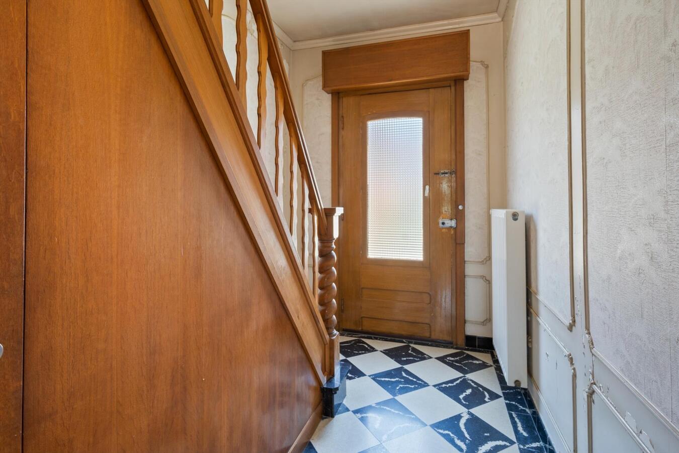 Verrassend ruime woning met zonnige tuin en garage 