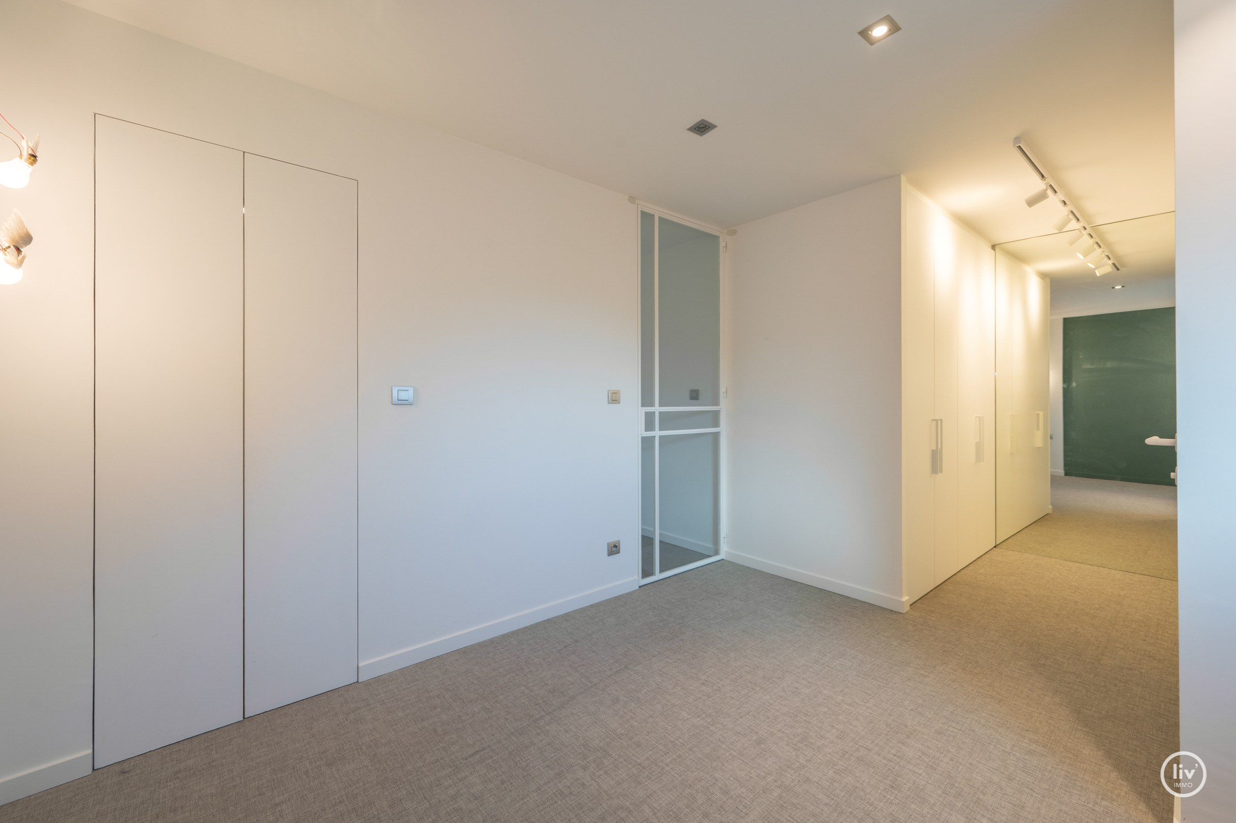 Stijlvolle en instapklare duplex met 2 ruime slaapkamers nabij het Rubensplein 