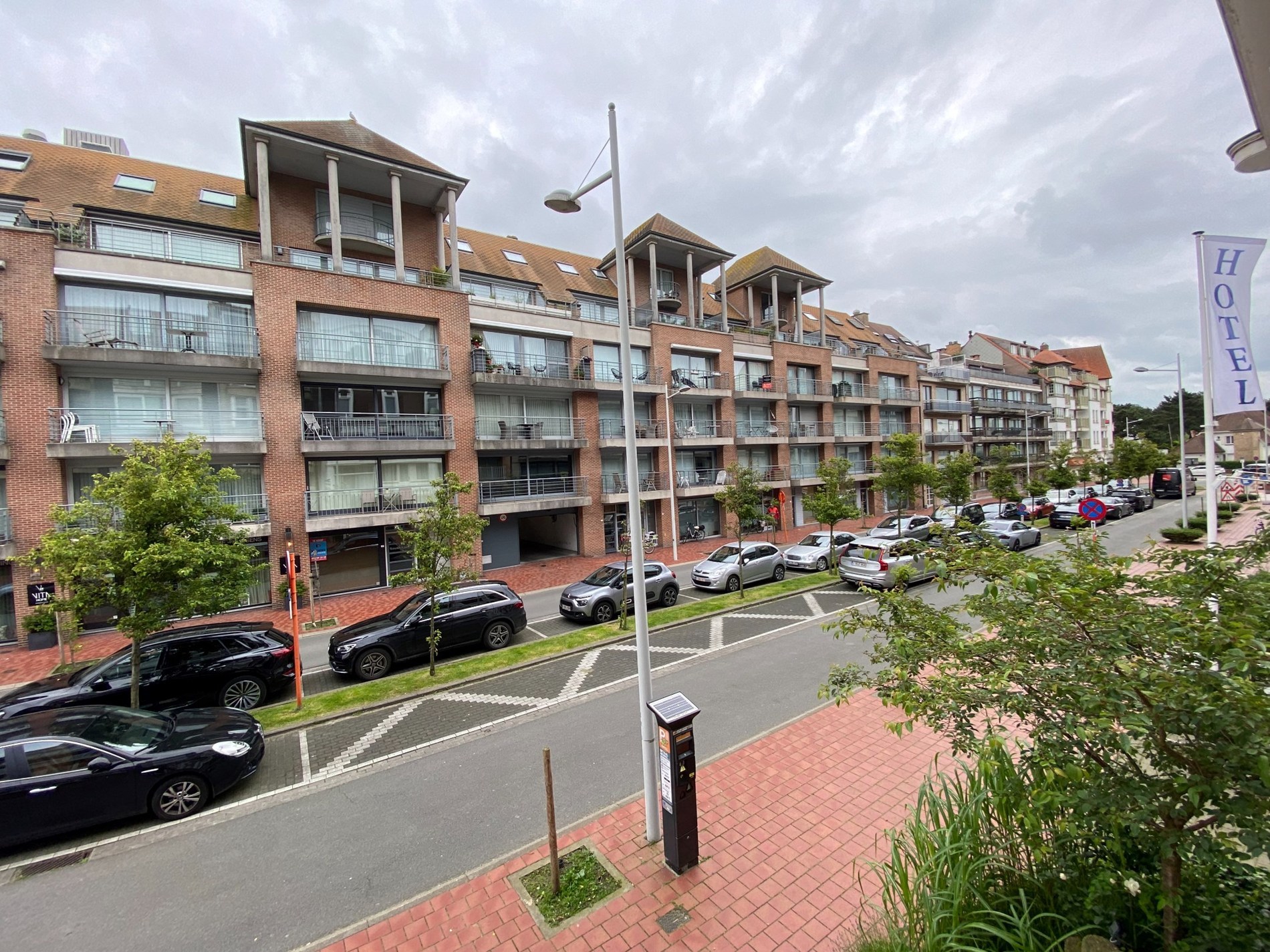 Gemeubeld - Gezellig 2 slaapkamer appartement gelegen in de Van Bunnenlaan te Knokke. 