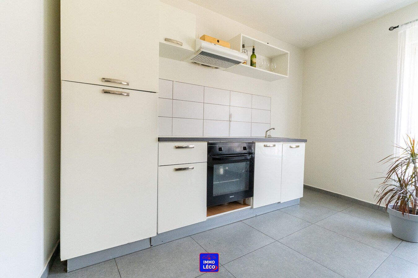 Immeuble de rapport rénové : Trois appartements une chambre, IDEAL INVEST ! 