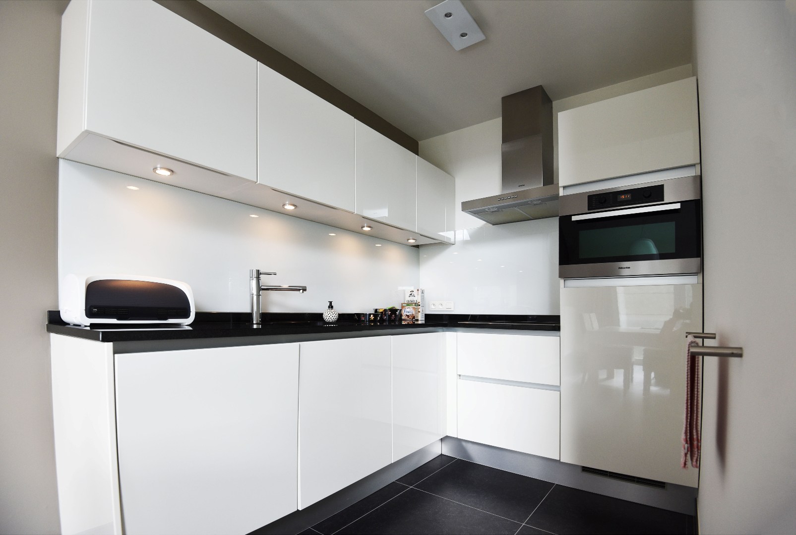 Duplex appartement op de 2e verdieping met 2 slpks en terras te Gent 