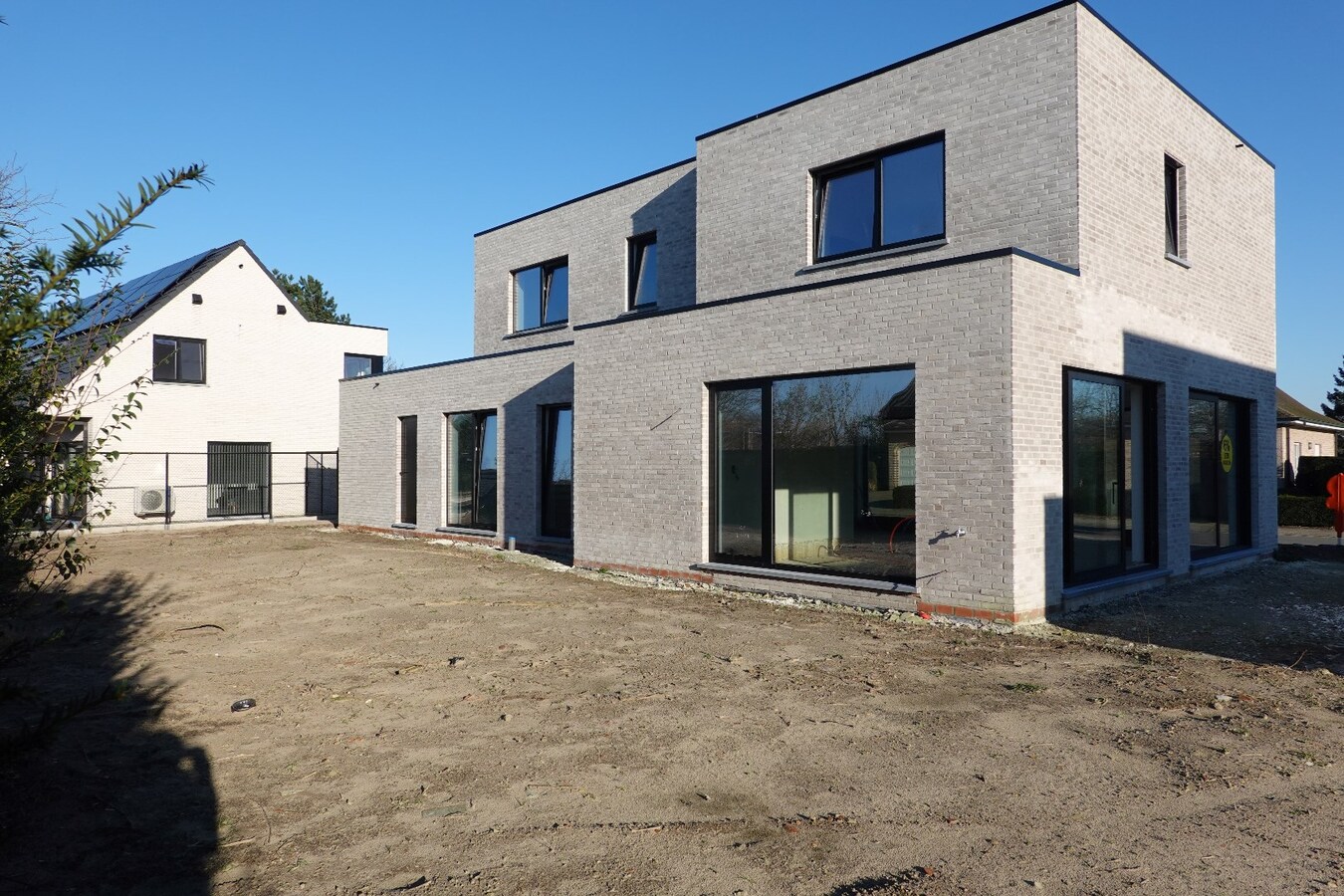 2 Ruime nieuwbouwvilla's op rustige ligging 