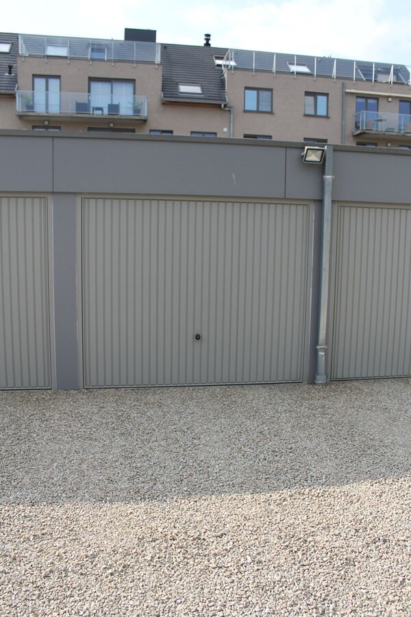 Lichtrijk appartement met garage in centrum Avelgem 