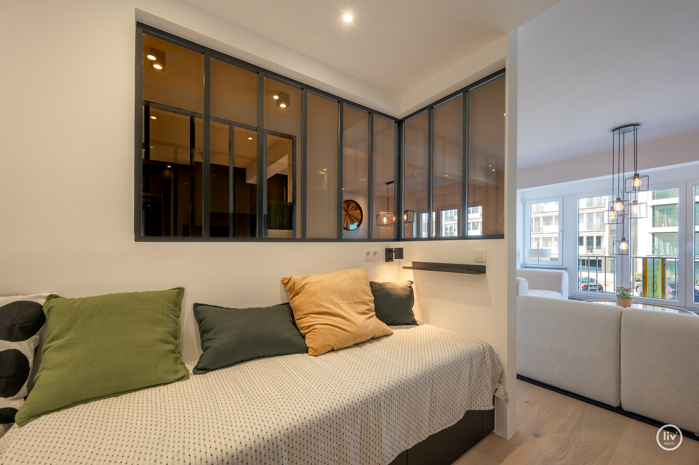 Prachtig gerenoveerd appartement nabij het Albertstrand met zijdelings zeezicht 