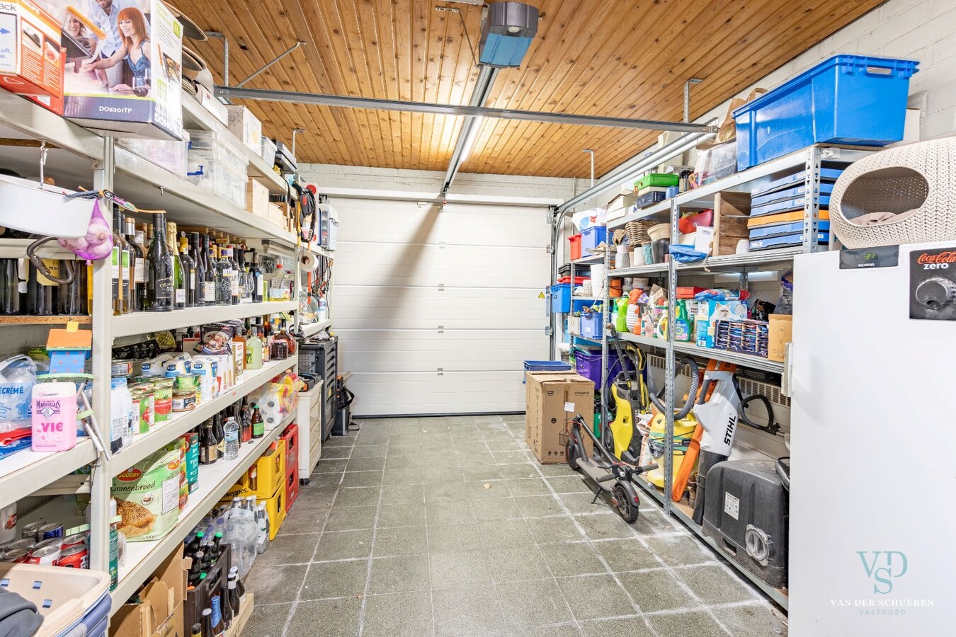 Ruim en stijlvol wonen in hartje Gavere. 