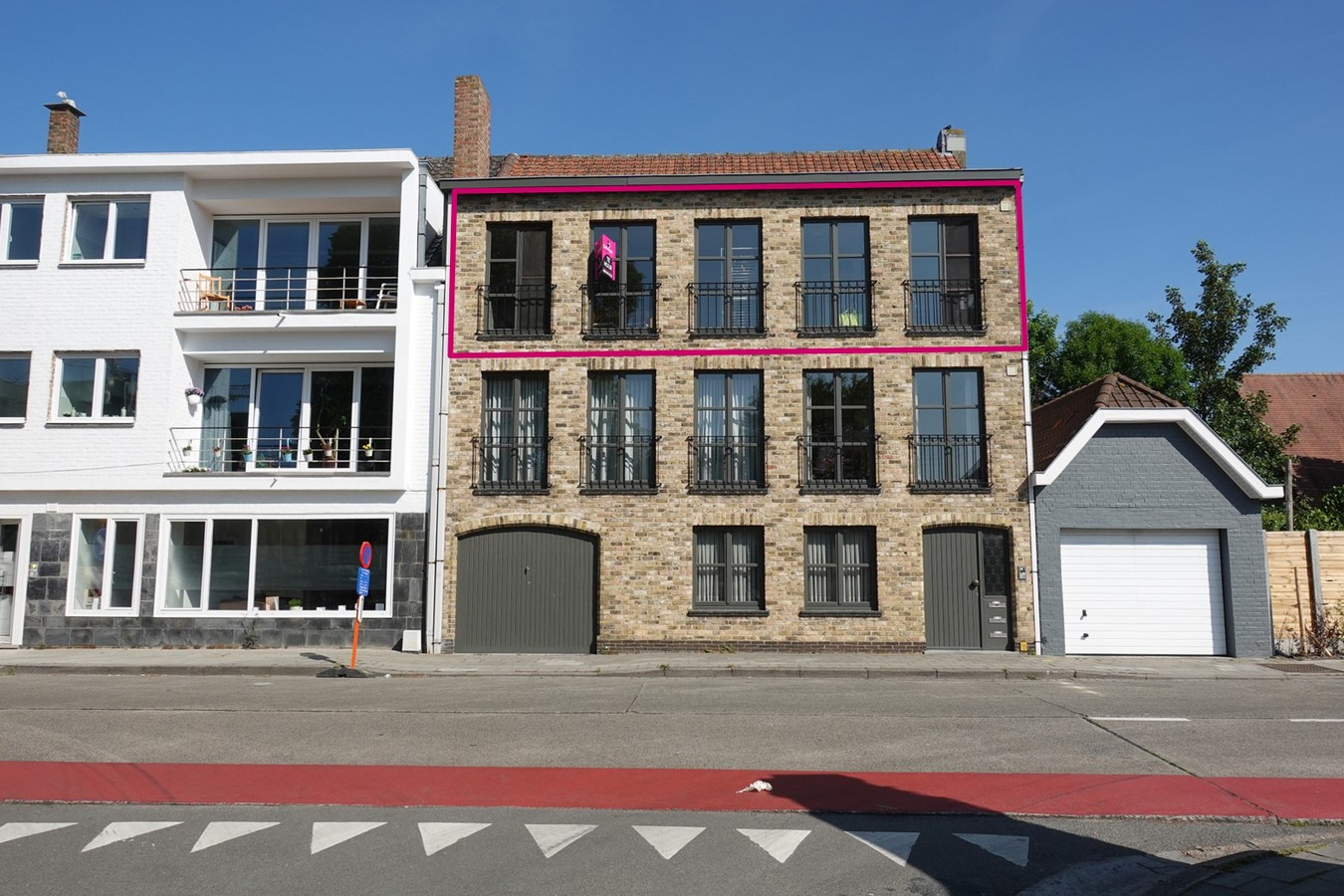 Ruim appartement op uitstekende locatie met garage 