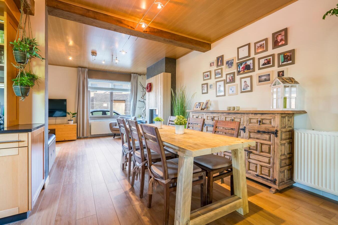 Rustige gelegen, vrijstaande woning met ruime nieuwbouwgarage 